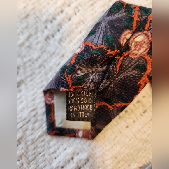 Vintage NWT Valentino Cravette Silk Tie - Picture 5 of 6